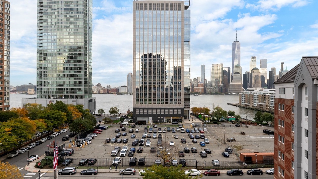 Photo of Others in Exchange Place North