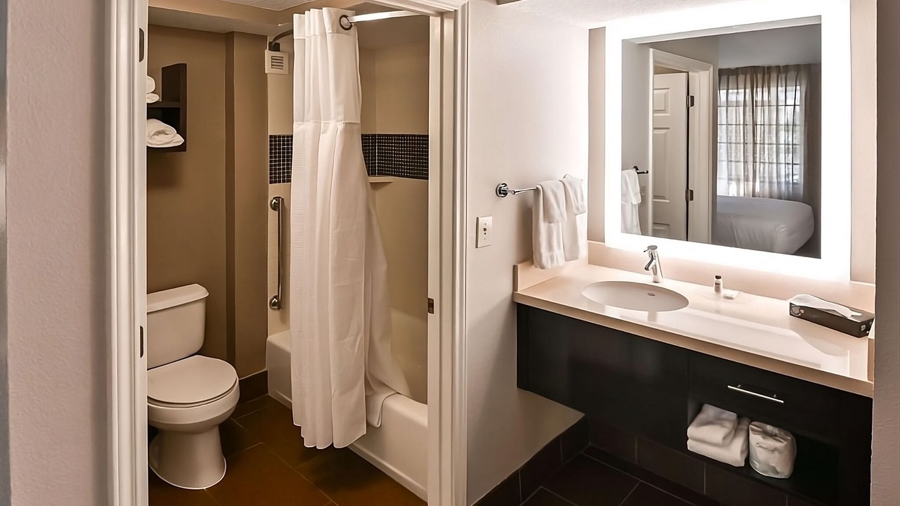 Photo of Bathroom in Vance Jackson