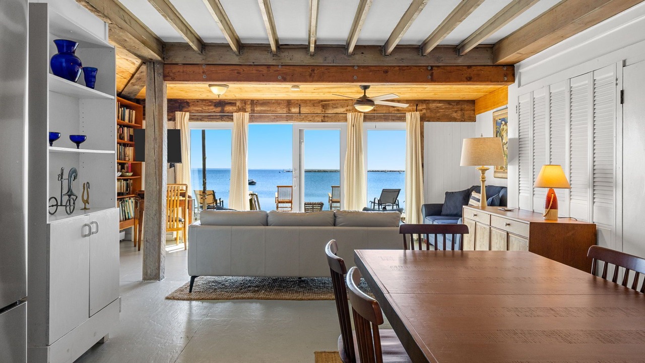 Photo of Others in Commercial Street