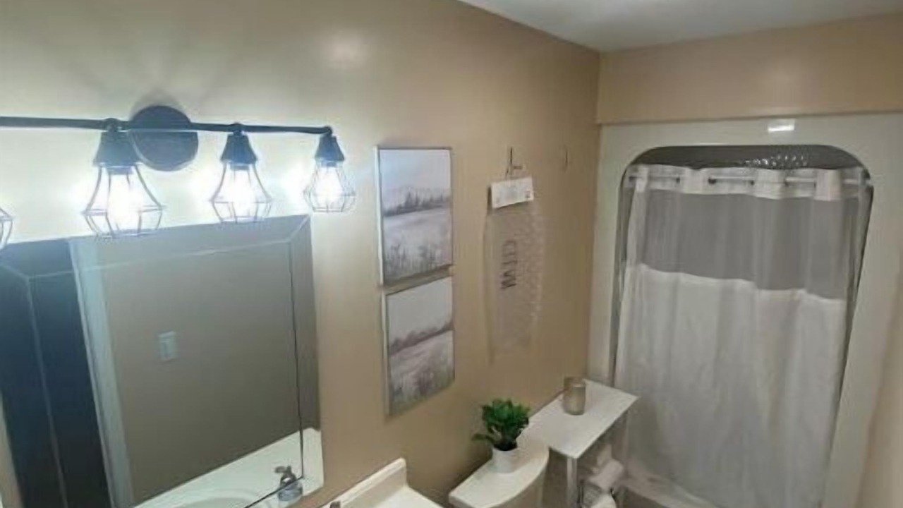 Photo of Bathroom in Seneca