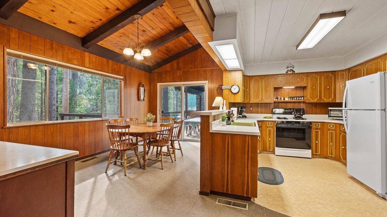 Photo of Kitchen in Strawberry