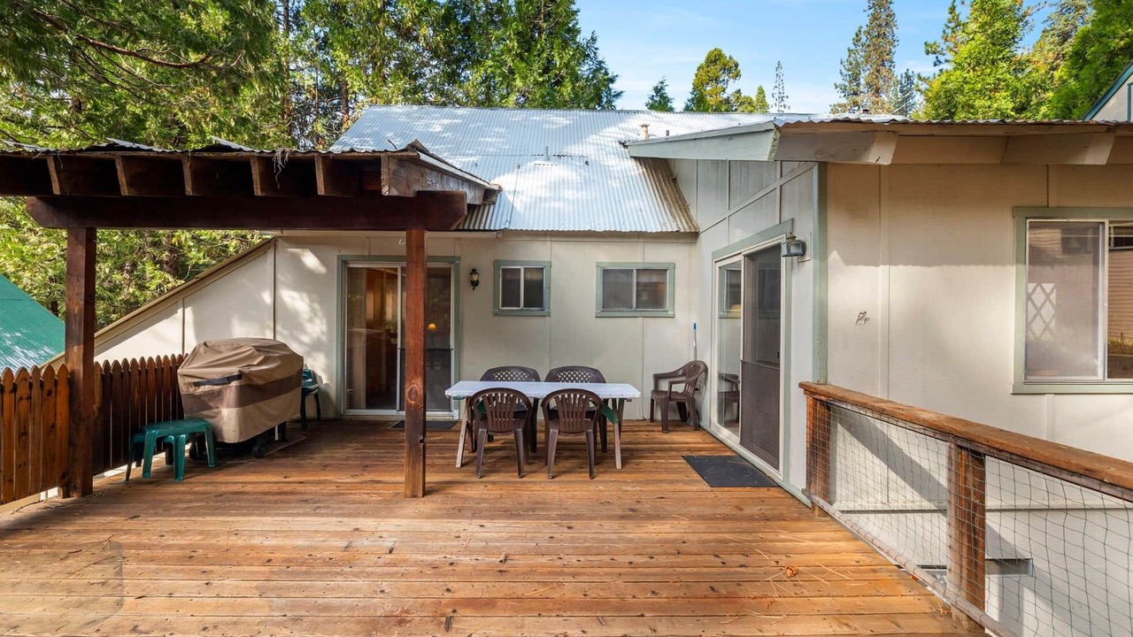 Photo of Outdoor in Strawberry