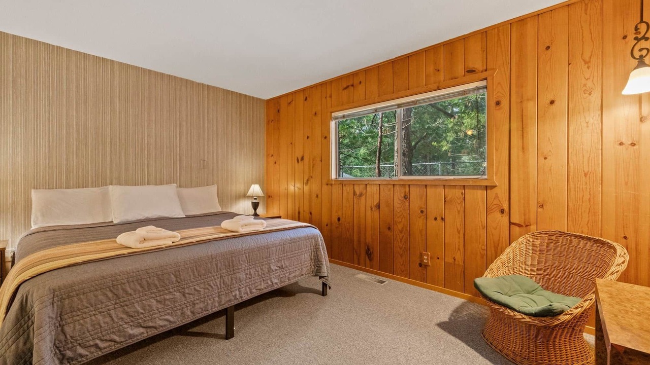 Photo of Bedroom in Strawberry