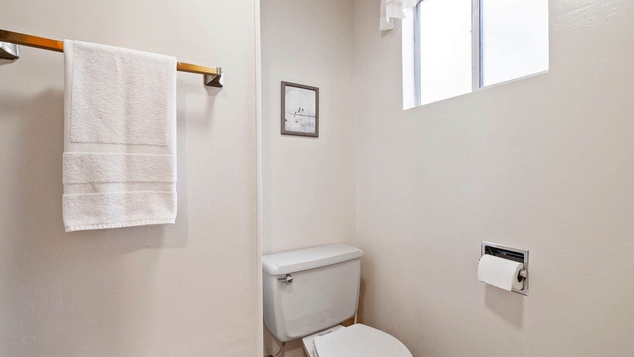 Photo of Bathroom in Strawberry