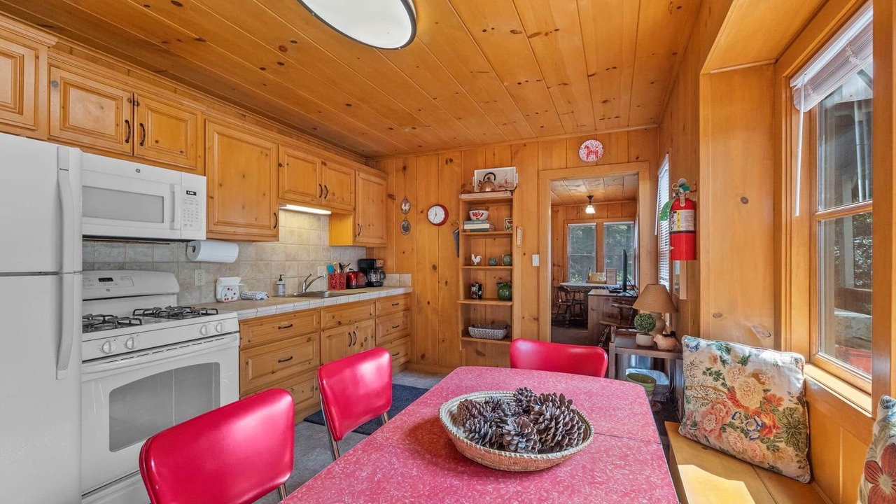 Photo of Kitchen in Strawberry