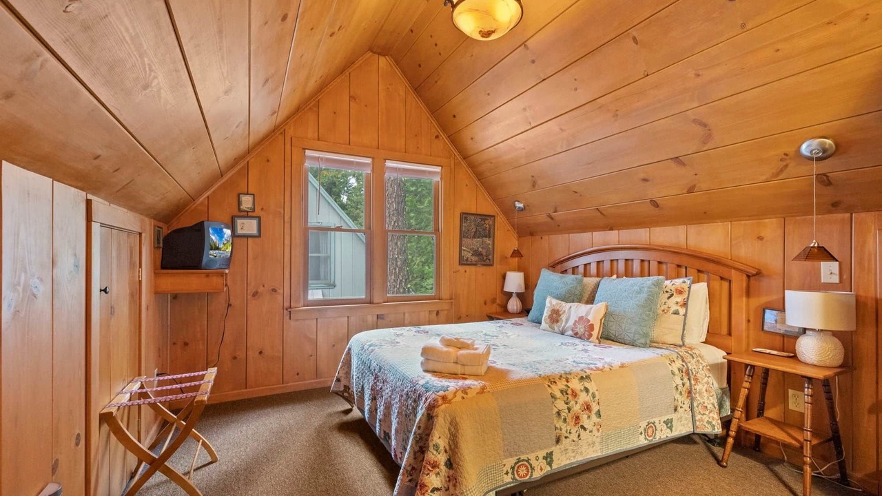 Photo of Bedroom in Strawberry
