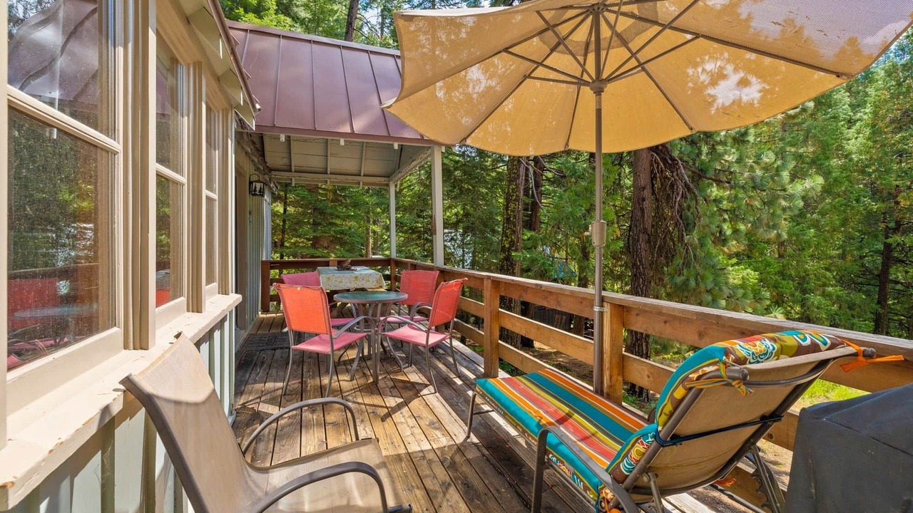 Photo of Outdoor in Strawberry
