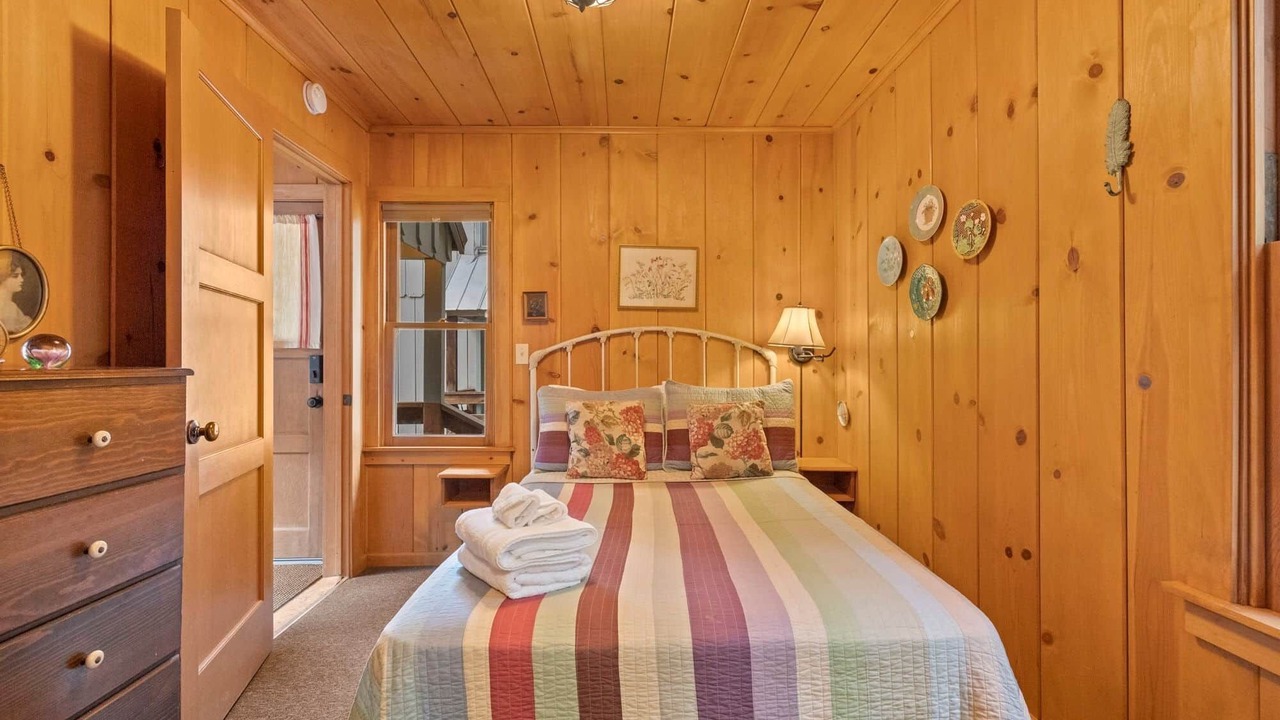 Photo of Bedroom in Strawberry
