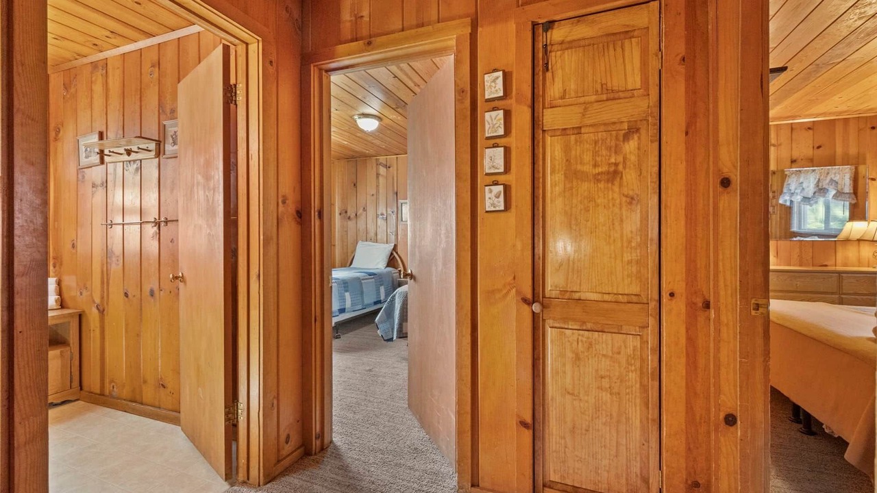 Photo of Bedroom in Strawberry