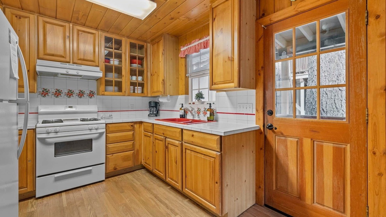 Photo of Kitchen in Strawberry