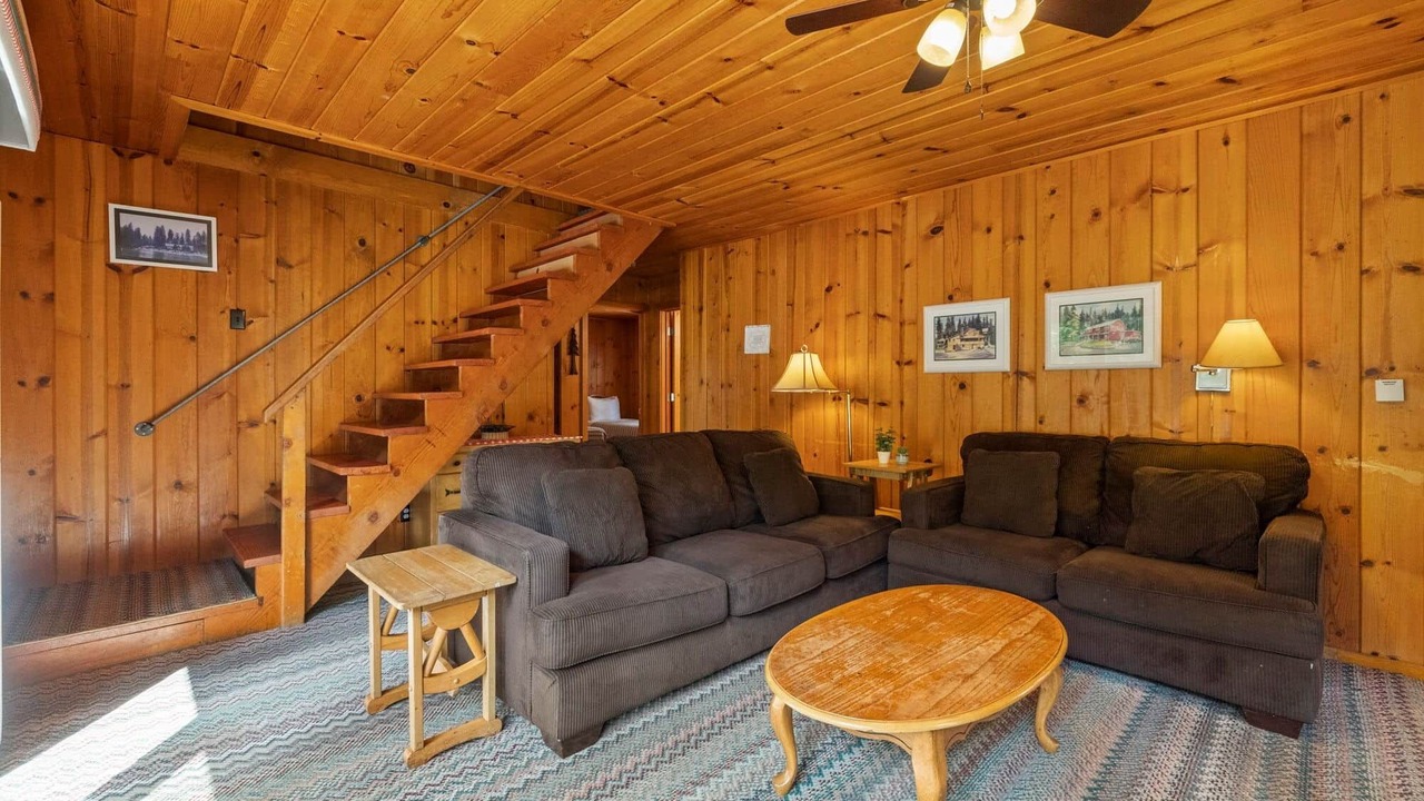 Photo of Livingroom in Strawberry