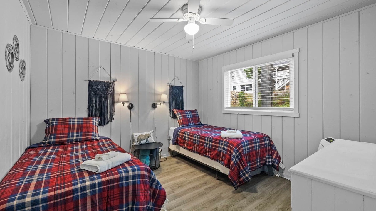 Photo of Bedroom in Strawberry