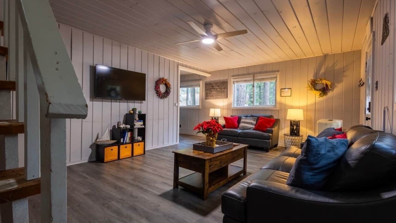 Photo of Others in Strawberry