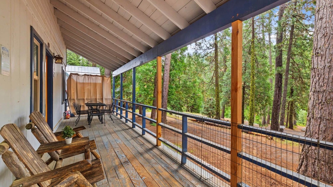 Photo of Patio Balcony in Strawberry