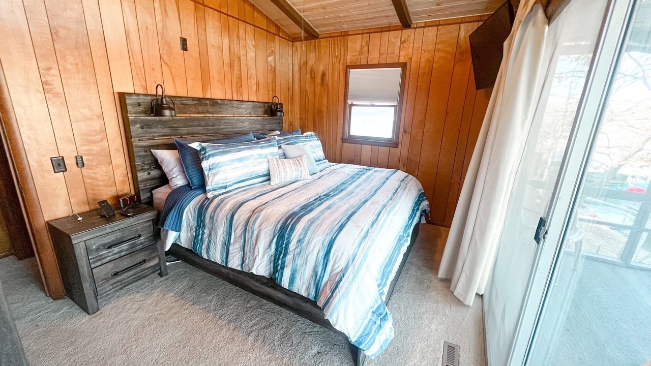 Photo of Bedroom in Gravois Mills