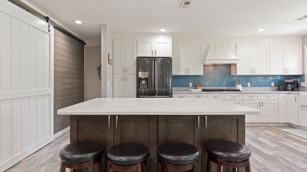 Photo of Others in Saint Simons Heights