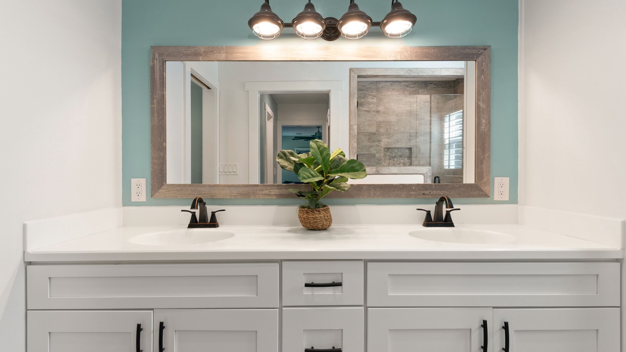 Photo of Others in Saint Simons Heights