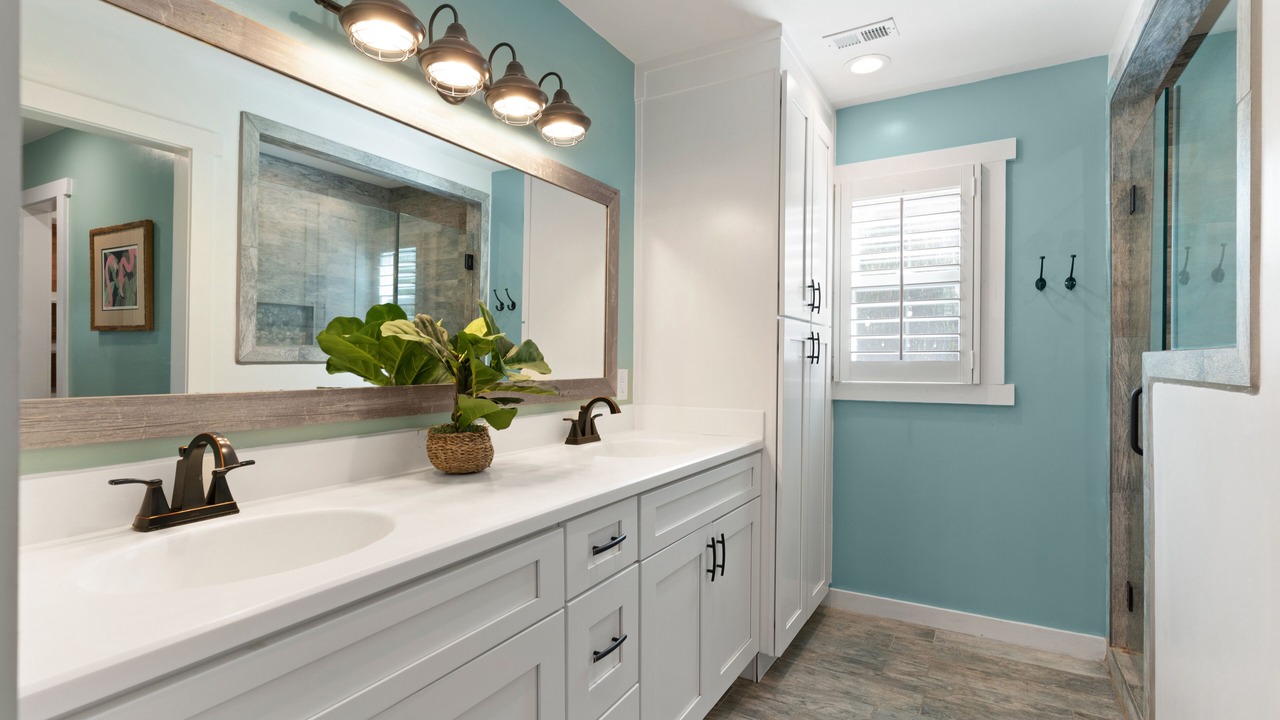 Photo of Others in Saint Simons Heights