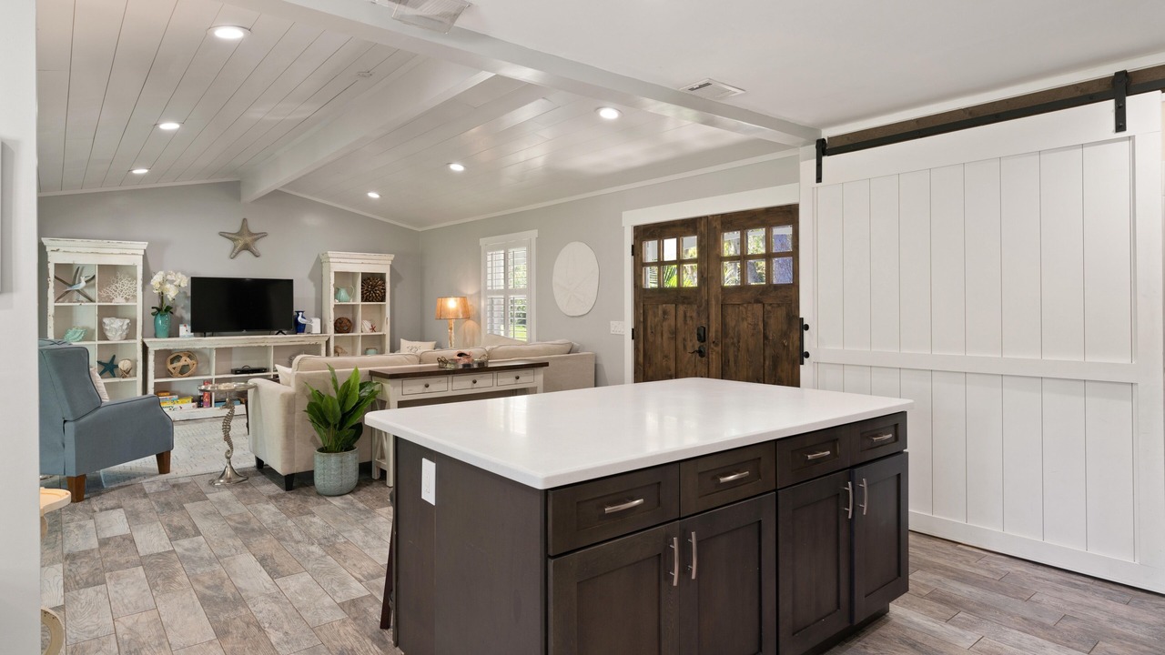 Photo of Others in Saint Simons Heights