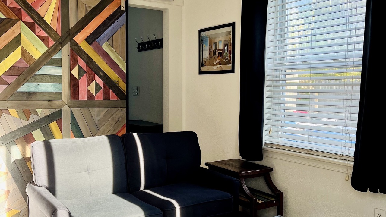 Photo of Livingroom in Northeast Virginia Beach