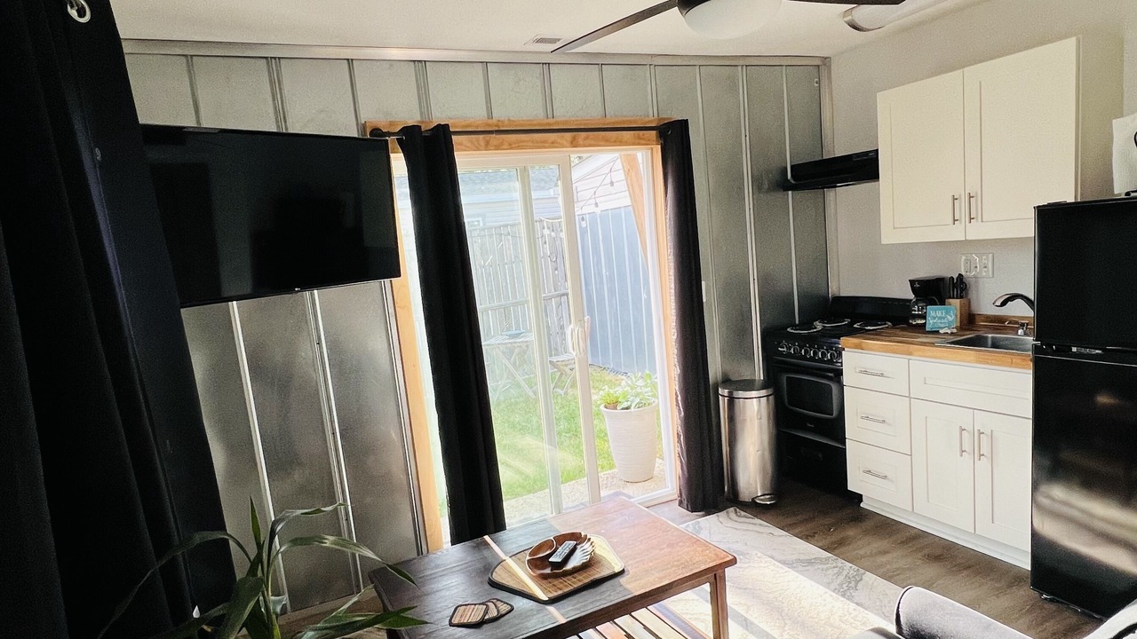 Photo of Livingroom in Northeast Virginia Beach
