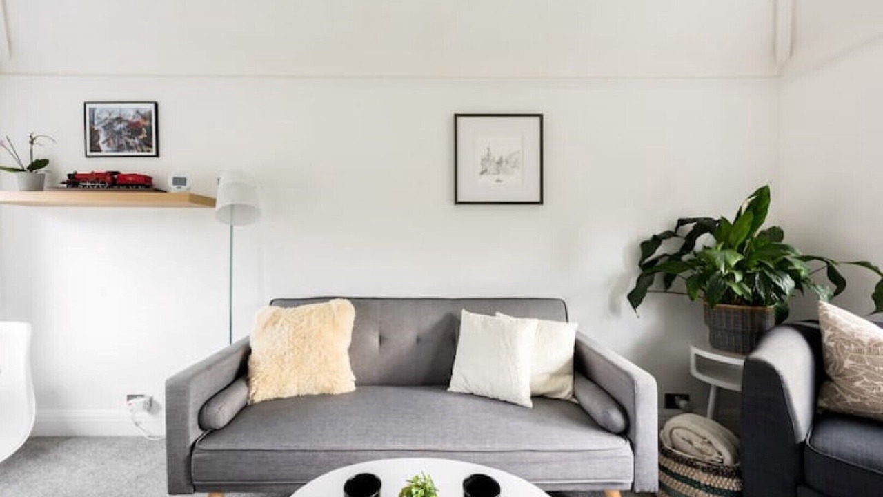 Photo of Livingroom in Garston