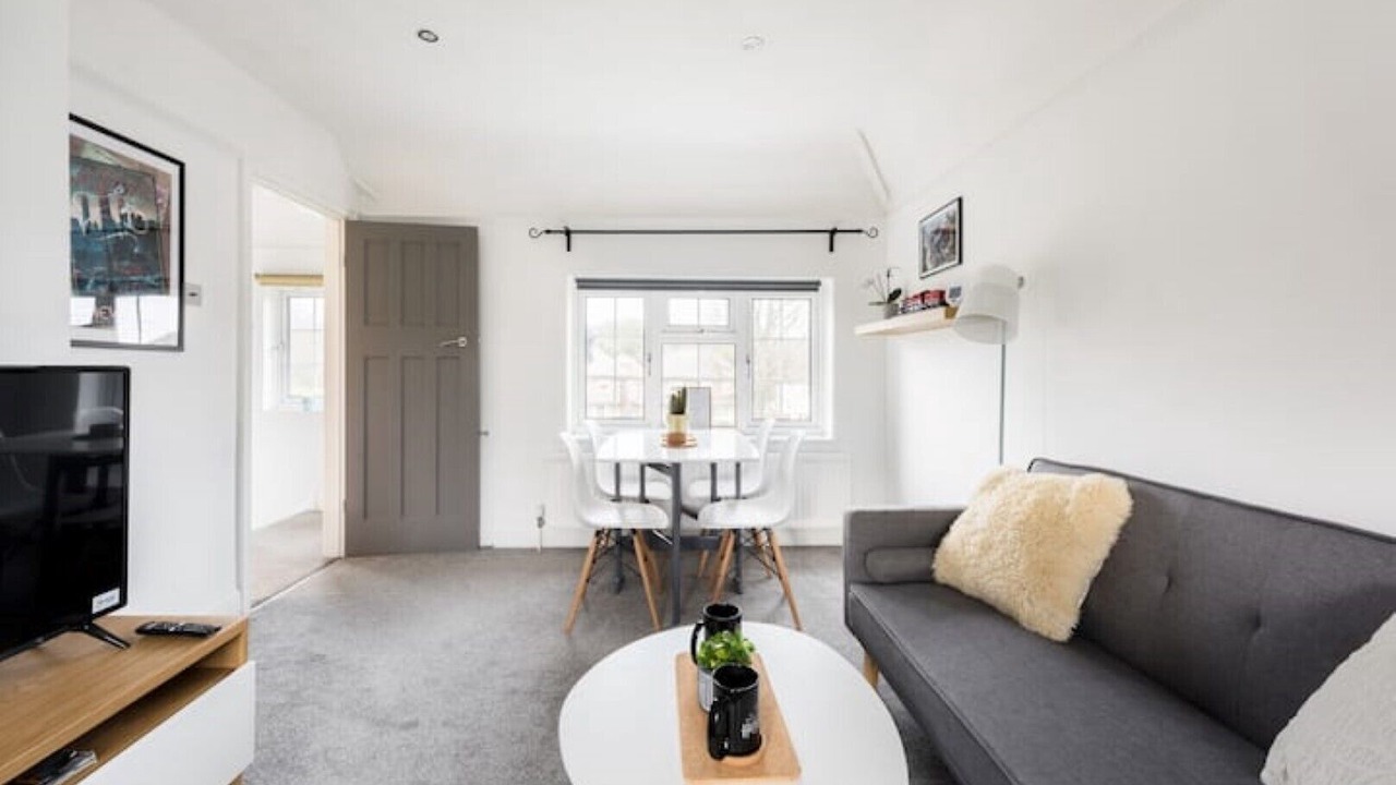 Photo of Livingroom in Garston