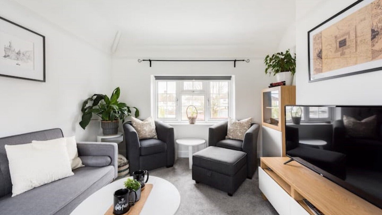 Photo of Livingroom in Garston