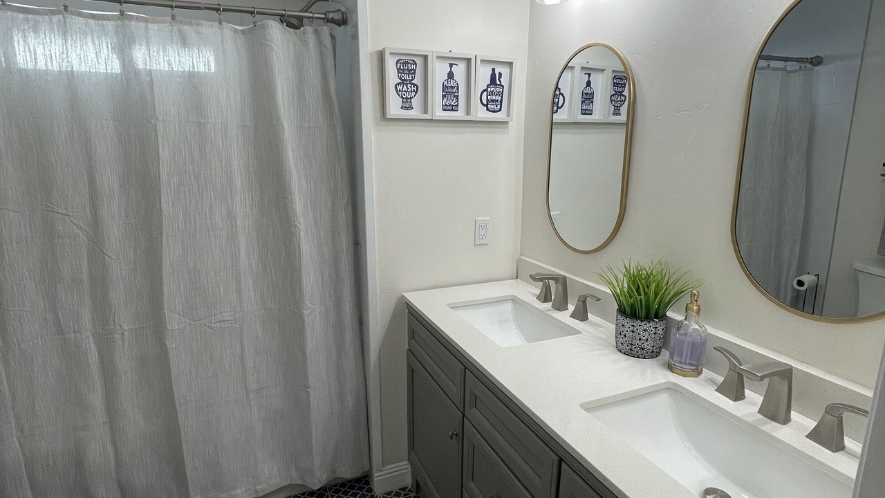 Photo of Bathroom in Moovalya Keys