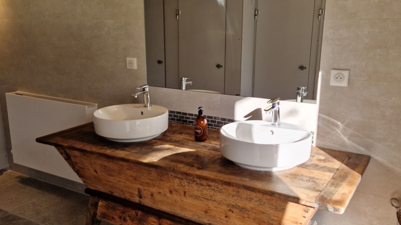 Photo of Bathroom in Saint-Paul