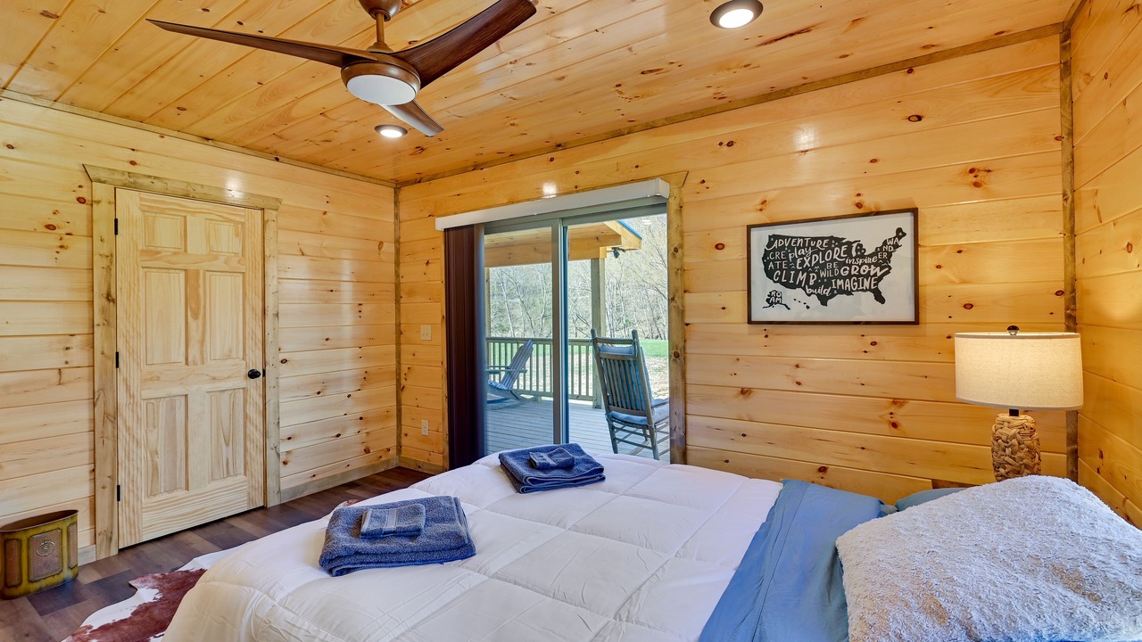 Photo of Bedroom in Beattyville