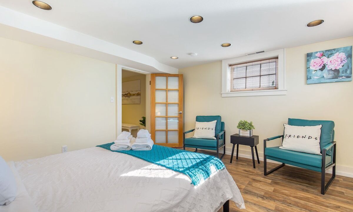 Photo of Bedroom in Broadway