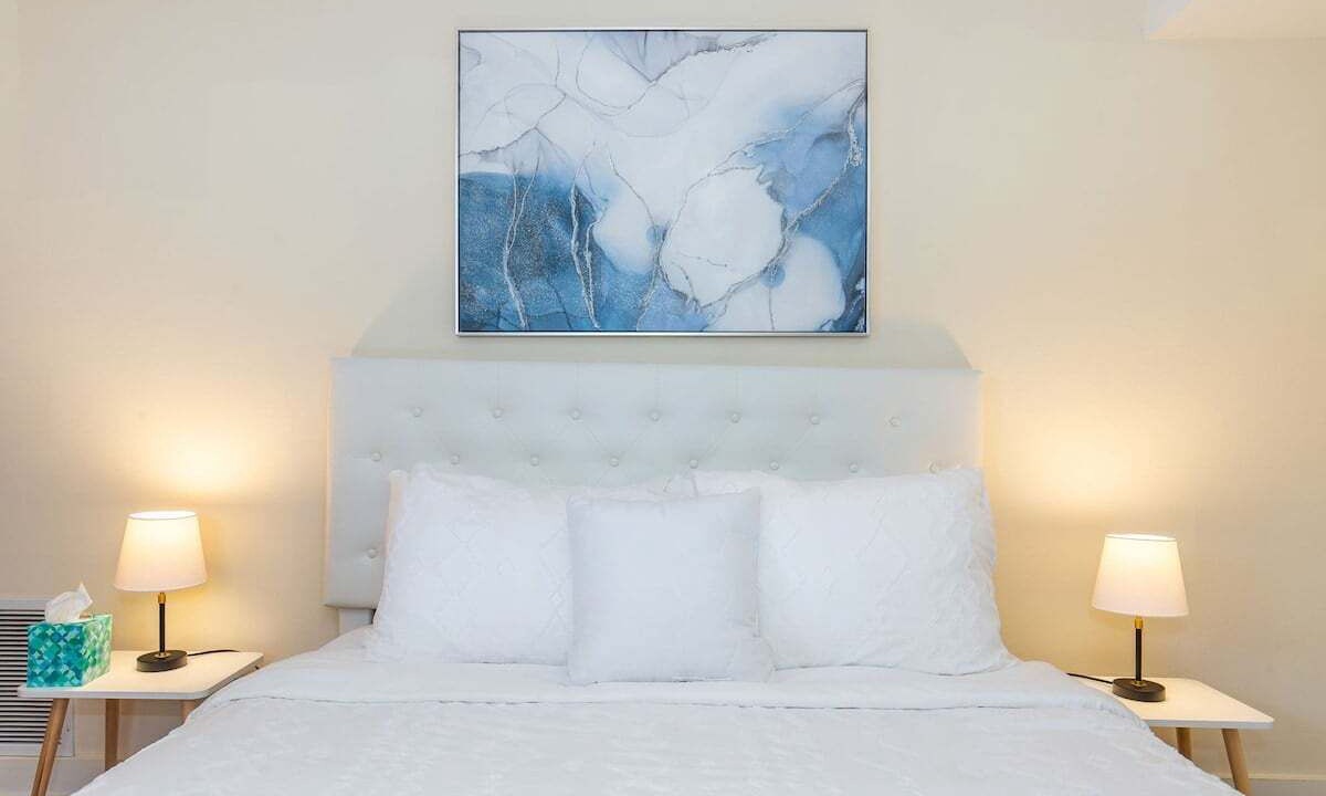 Photo of Bedroom in Broadway