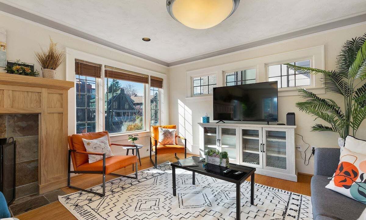 Photo of Livingroom in Broadway