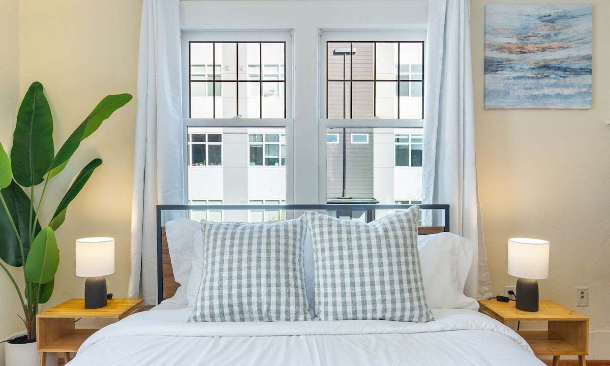 Photo of Bedroom in Broadway