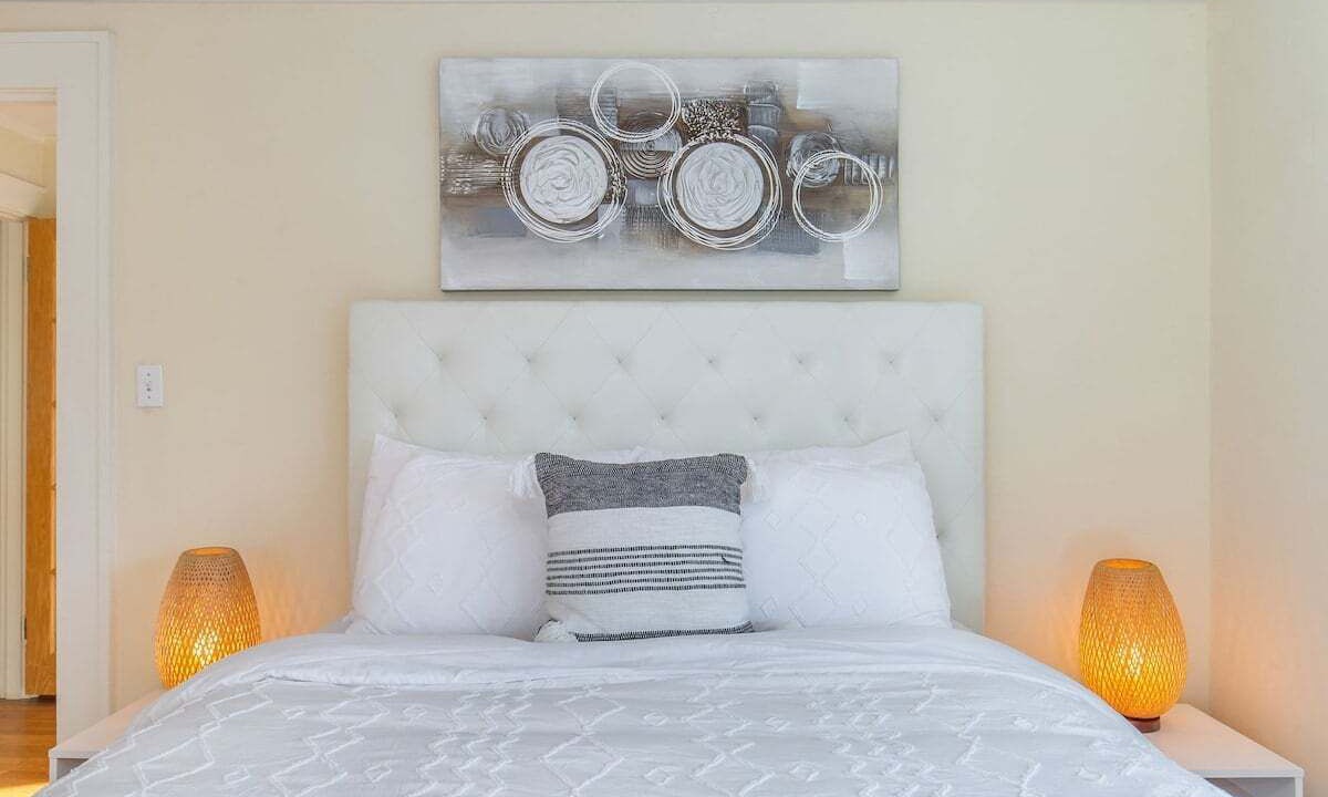 Photo of Bedroom in Broadway