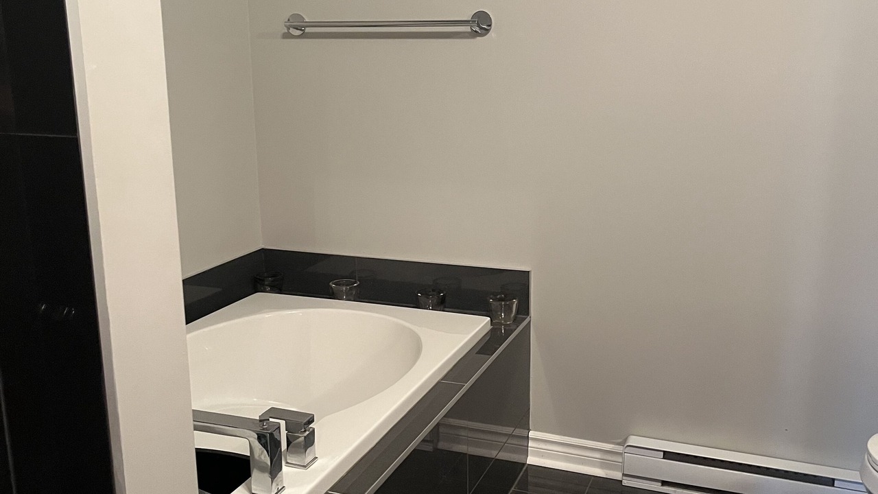 Photo of Bathroom in Terrebonne