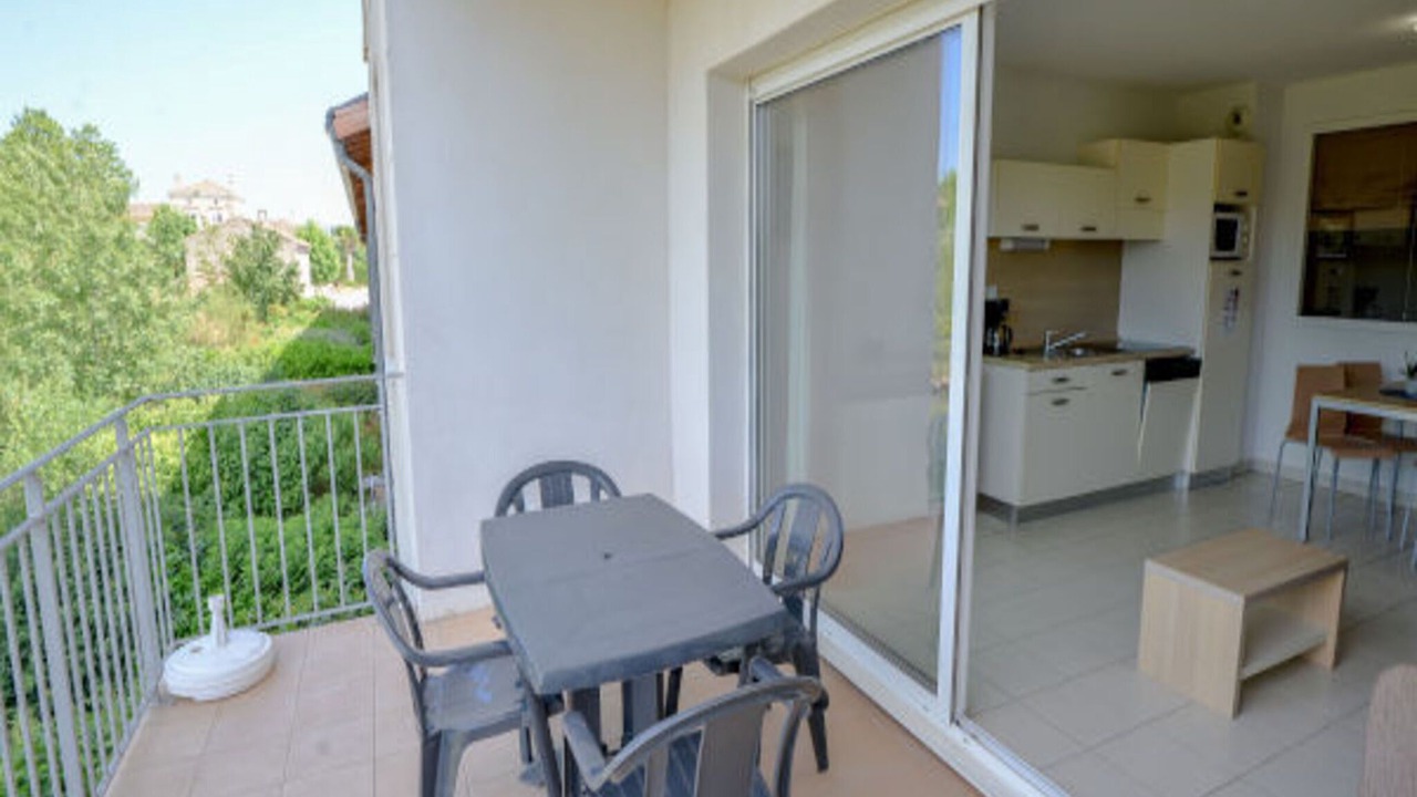 Photo of Patio Balcony in Azille