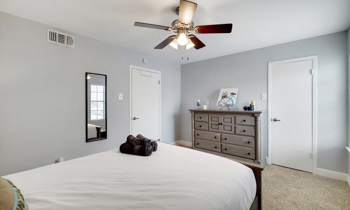 Photo of Bedroom in Far North Dallas