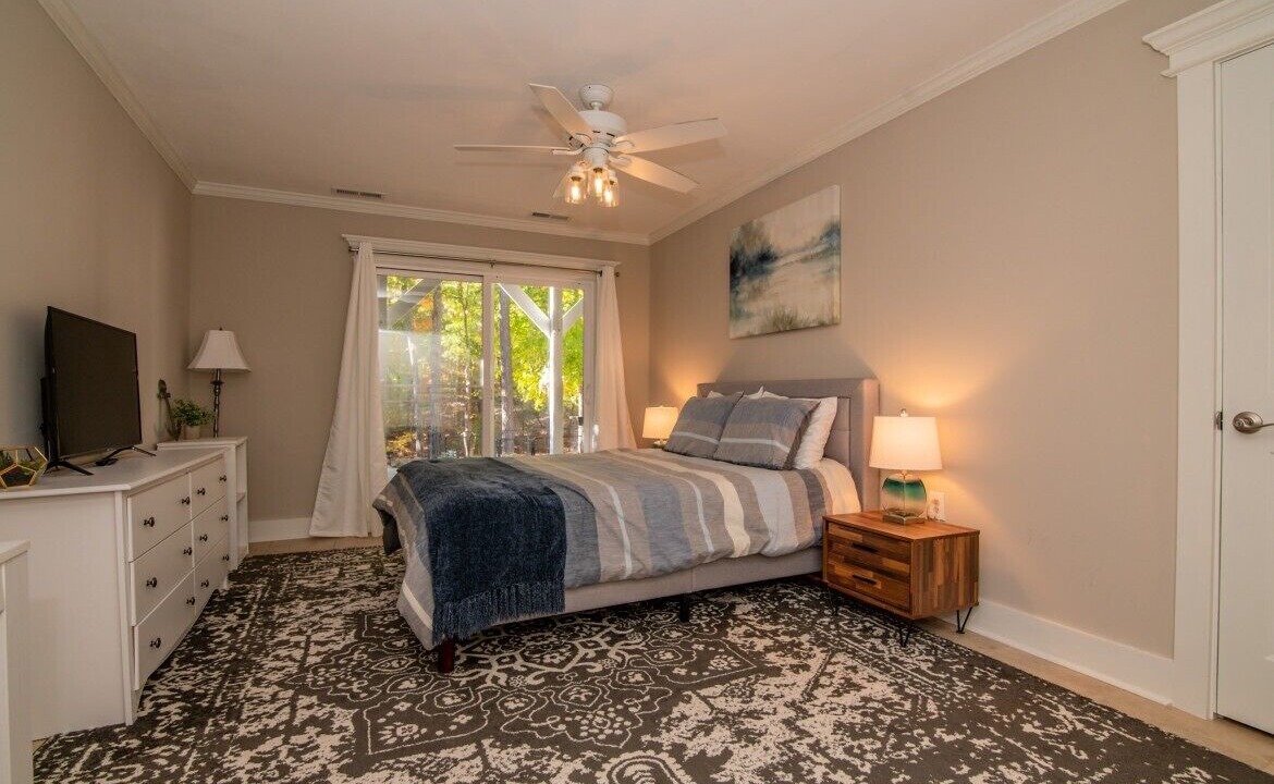 Photo of Bedroom in North Shore Acres