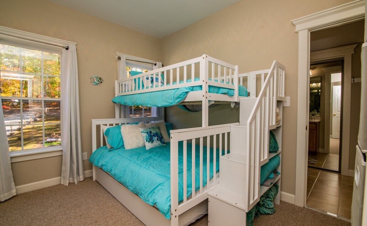 Photo of Bedroom in North Shore Acres