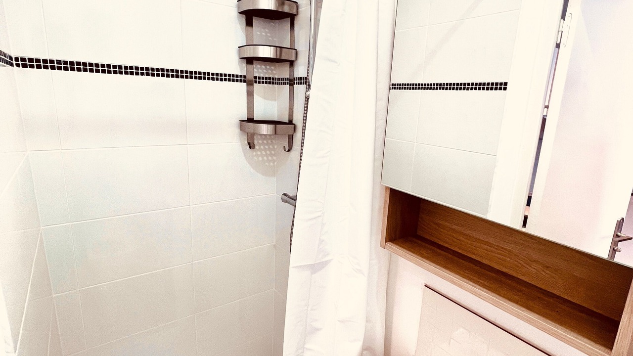 Photo of Bathroom in Saint-Honore - Jeanne d'Arc