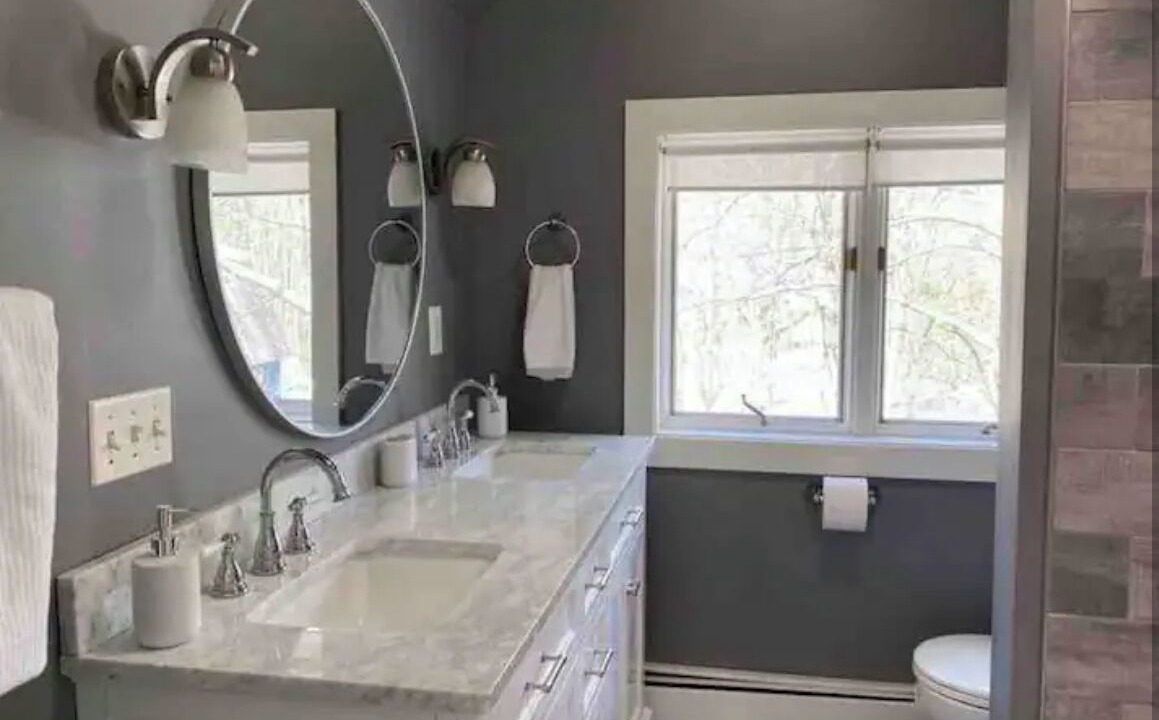 Photo of Bathroom in Argyle