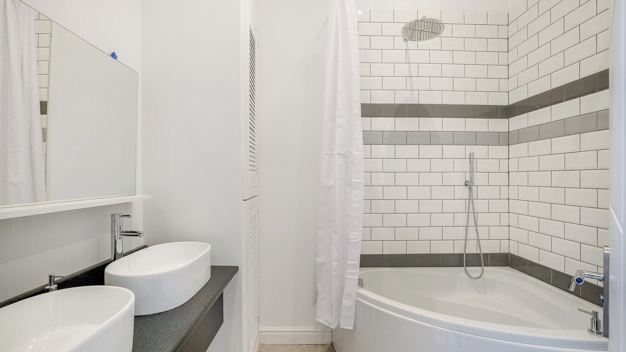 Photo of Others in Ellesmere