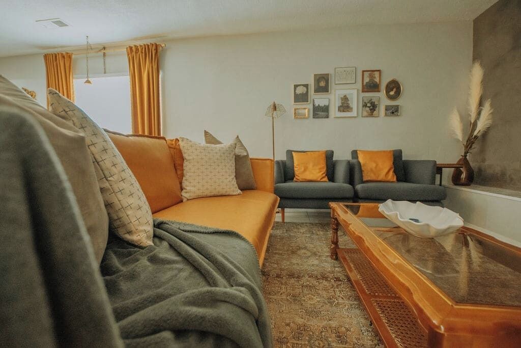 Photo of Livingroom in Westgate Heights
