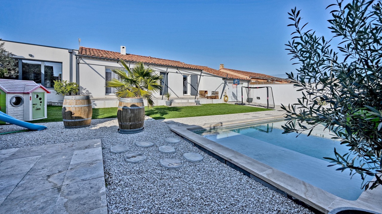 Photo of Outdoor in Tavel