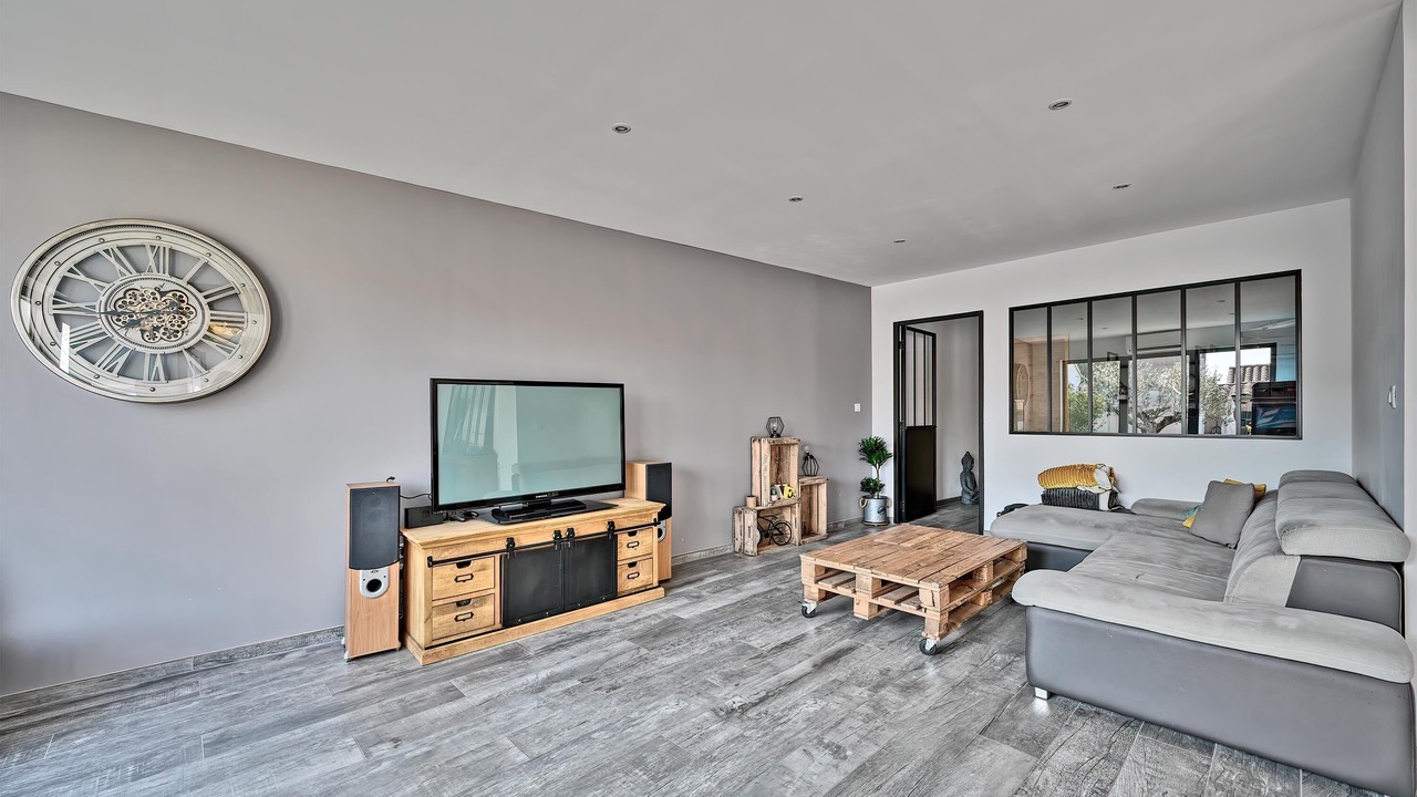 Photo of Livingroom in Tavel