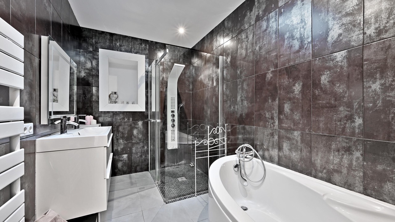 Photo of Bathroom in Tavel