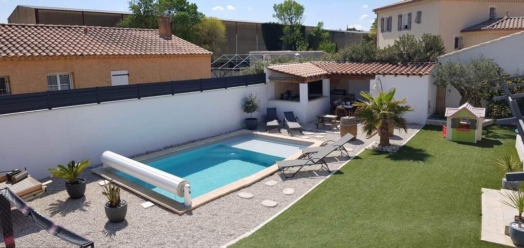 Photo of Outdoor in Tavel