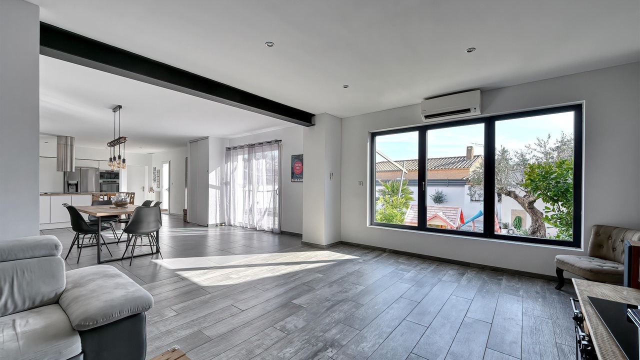 Photo of Livingroom in Tavel